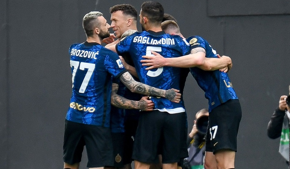 Udinese - Inter 1-2. Oaspeții câștigă cu emoții și rămân la două puncte sub AC Milan. Ionuț Radu, lăsat pe bancă