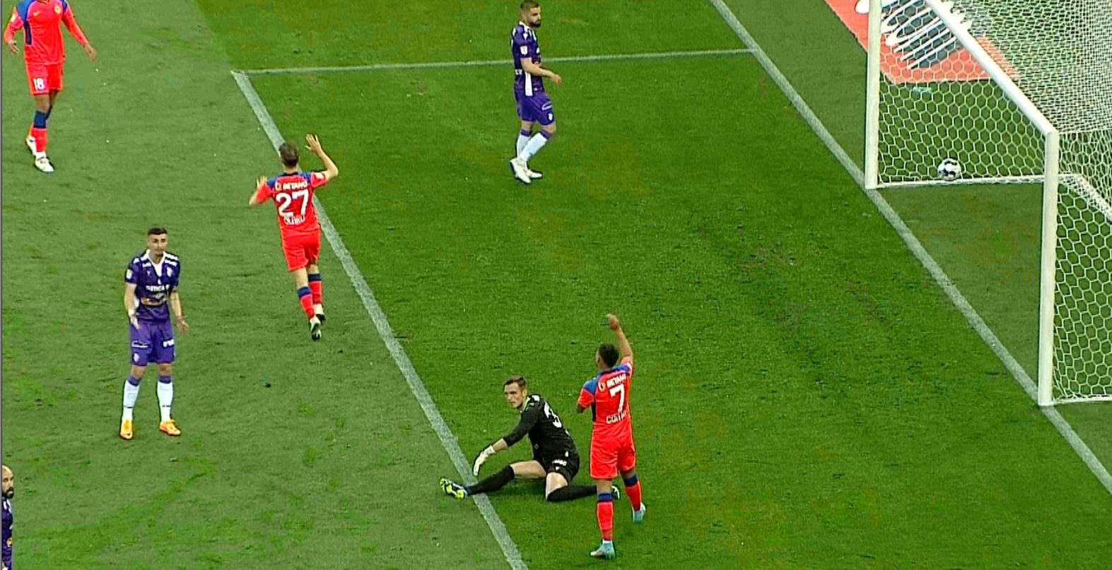 Florinel Coman, nervos după golul marcat de Olaru. ”Șeptarul” FCSB-ului a inițiat faza
