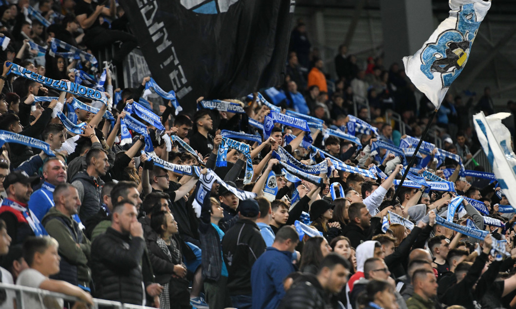 Suporterii Universității Craiova, la un meci cu FC Voluntari / Foto: Sport Pictures