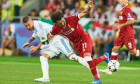 UEFA Champions League Finale, Soccer, Kiev, May 26, 2018Mohamed SALAH, Liverpool 11 injured, compete for the ball against Sergio RAMOS, Real Madrid 4 REAL MADRID - FC LIVERPOOL 3-1Fussball UEFA Champions League, Final, Kiev, Ukraine, May 26, 2018CL S