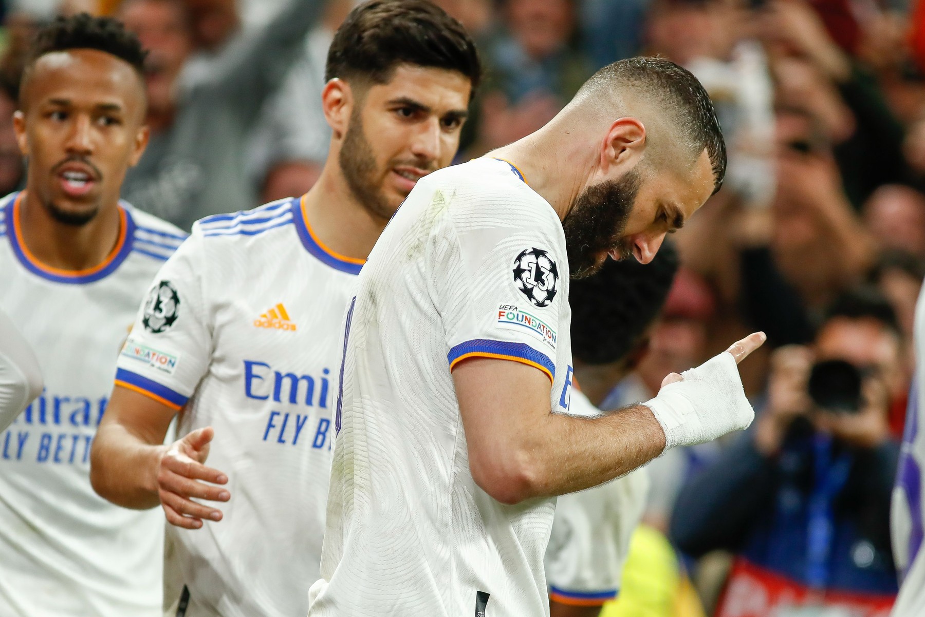 Povestea din spatele bandajului purtat de Karim Benzema la mâna dreaptă! Totul a început în 2019