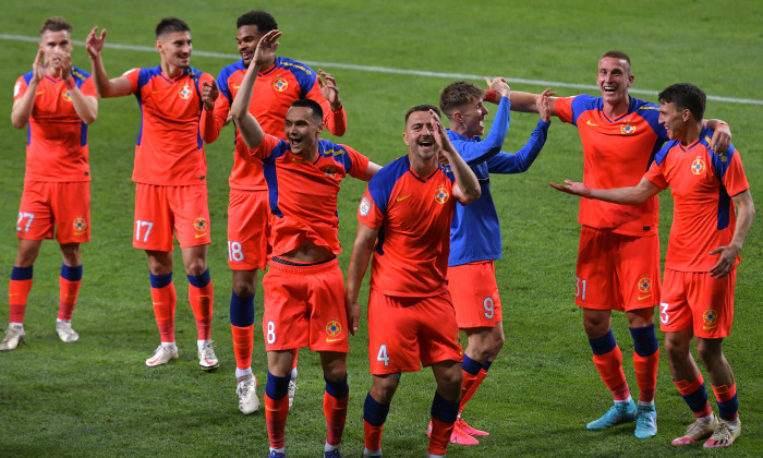 Fotbaliștii FCSB-ului, după meciul cu Universitatea Craiova / Foto: Sport Pictures