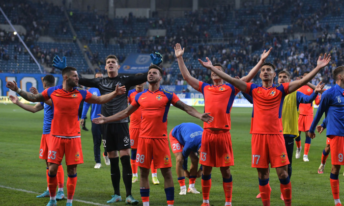 Fotbaliștii FCSB-ului, după meciul cu Universitatea Craiova / Foto: Sport Pictures