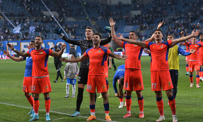 Fotbaliștii FCSB-ului, după meciul cu Universitatea Craiova / Foto: Sport Pictures