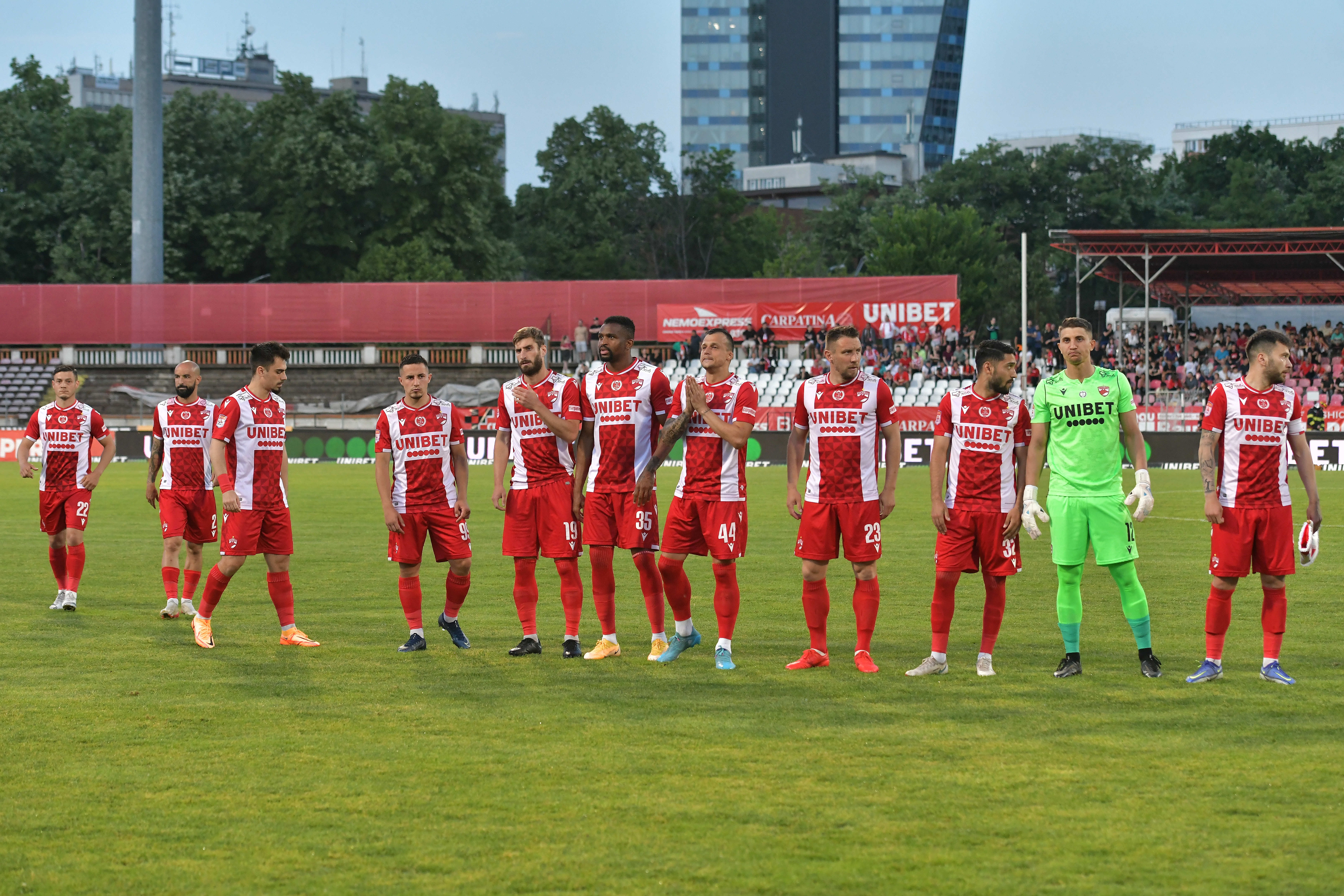 Dinamo, ”dublă” decisivă pentru menținerea în Liga 1 cu U Cluj. Chindia va juca împotriva Chiajnei