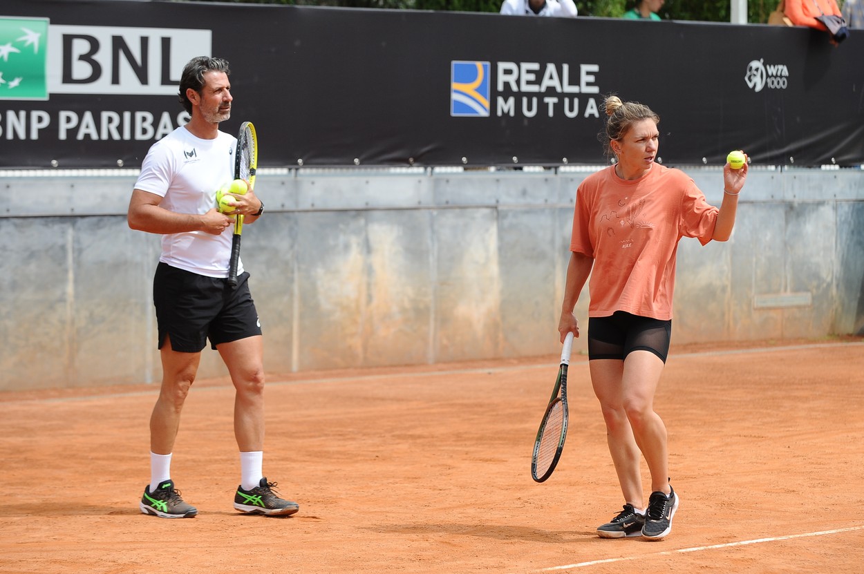 Pe cine mizează antrenorul Simonei Halep, Patrick Mourtaglou, la Roland Garros, în concursul masculin