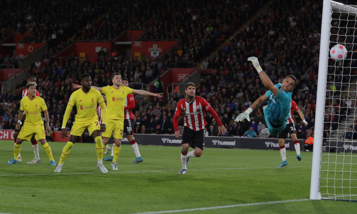 Southampton v Liverpool - Premier League - St Mary's Stadium