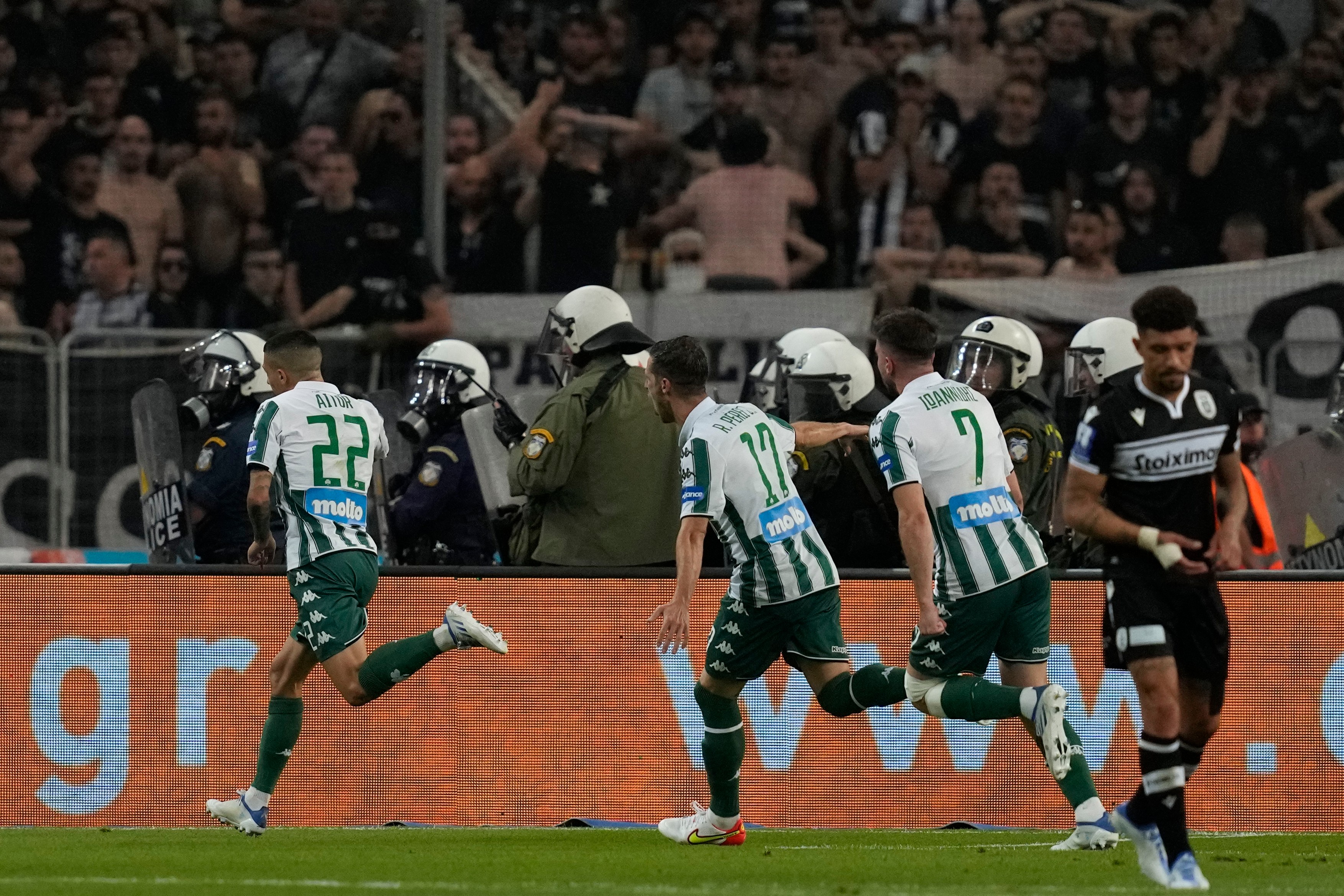 Panathinaikos a câștigat cupa Greciei, după 1-0 cu PAOK! Meciul a fost întrerupt 34 de minute