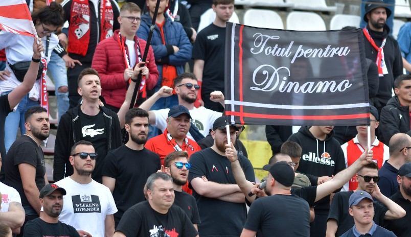 Mesajul fanilor lui Dinamo, după ce ”câinii” au pierdut la Cluj și sunt cu un picior în Liga 2: ”Începem demolarea stadionului”