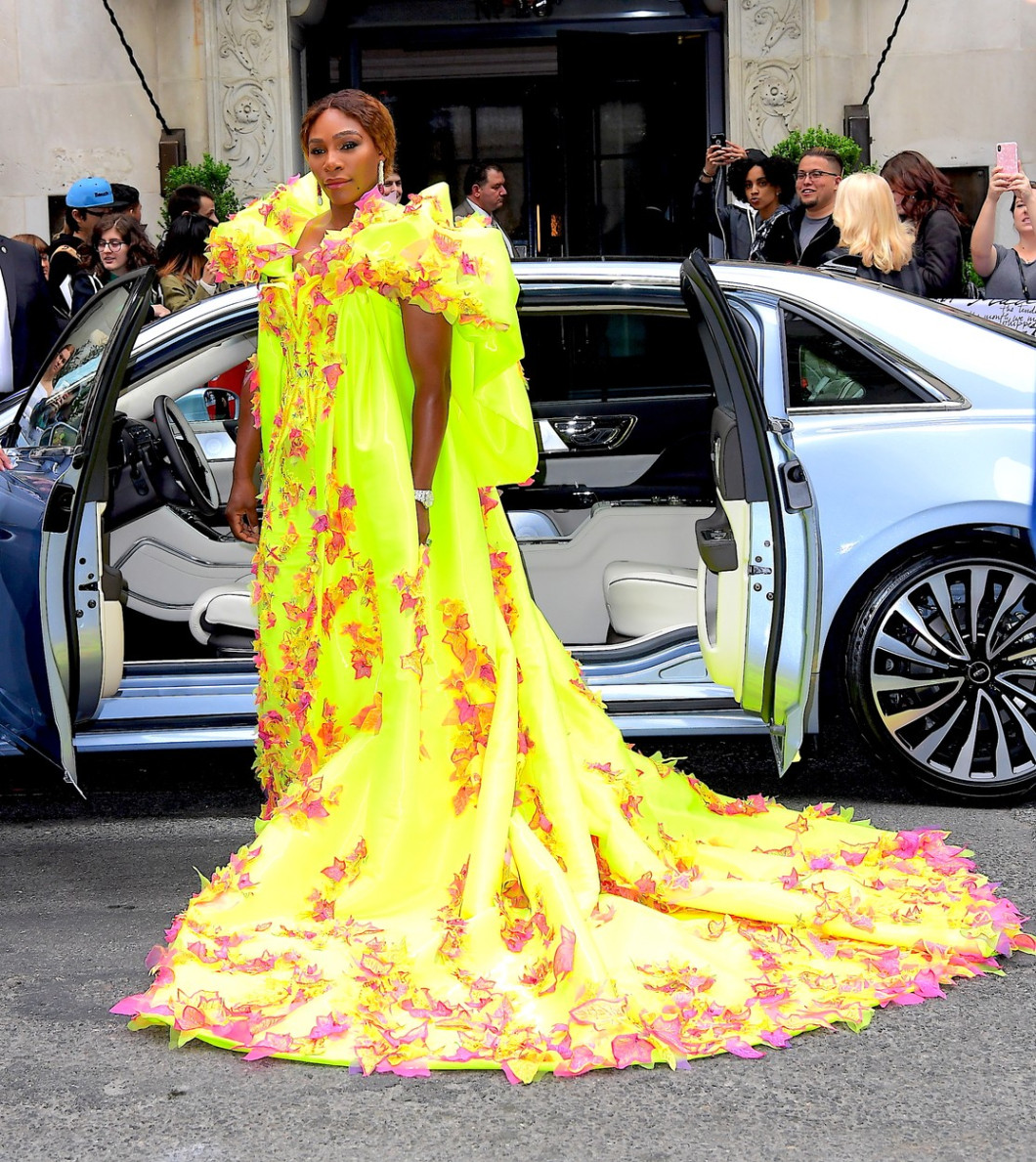 Serena Williams Poses in Front of her New Lincoln Sedan on the Way to the Met Gala