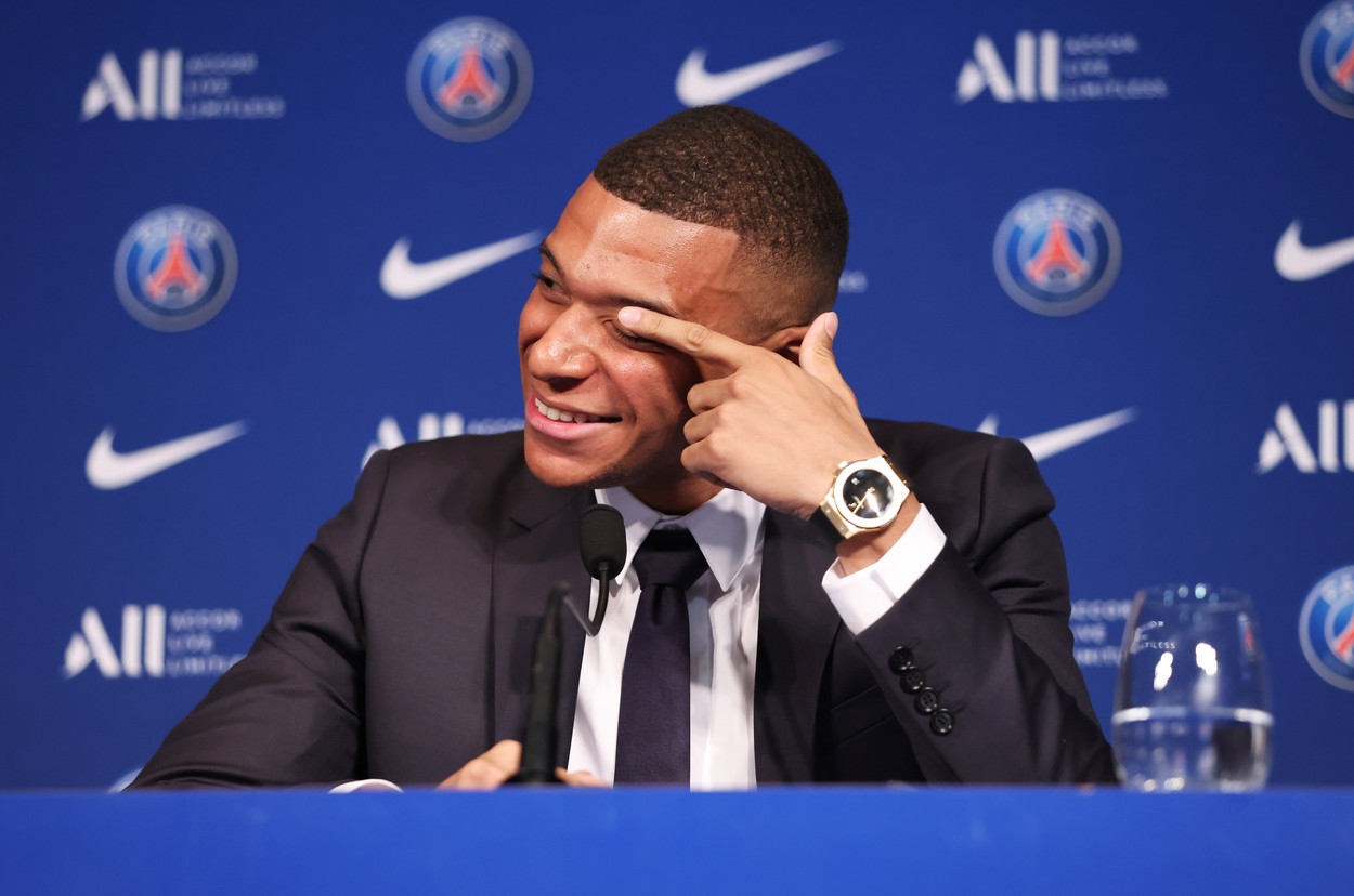 Kylian Mbappe a dezvăluit că președintele Franței a avut un cuvânt de spus în decizia sa de a rămâne la PSG