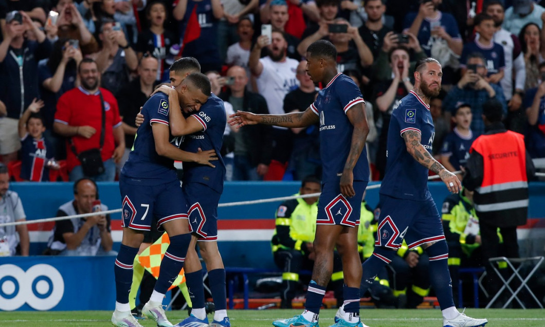 Football : Match Ligue 1 Ubert Eats PSG Vs Metz (5-0) au parc des princes ŕ Paris