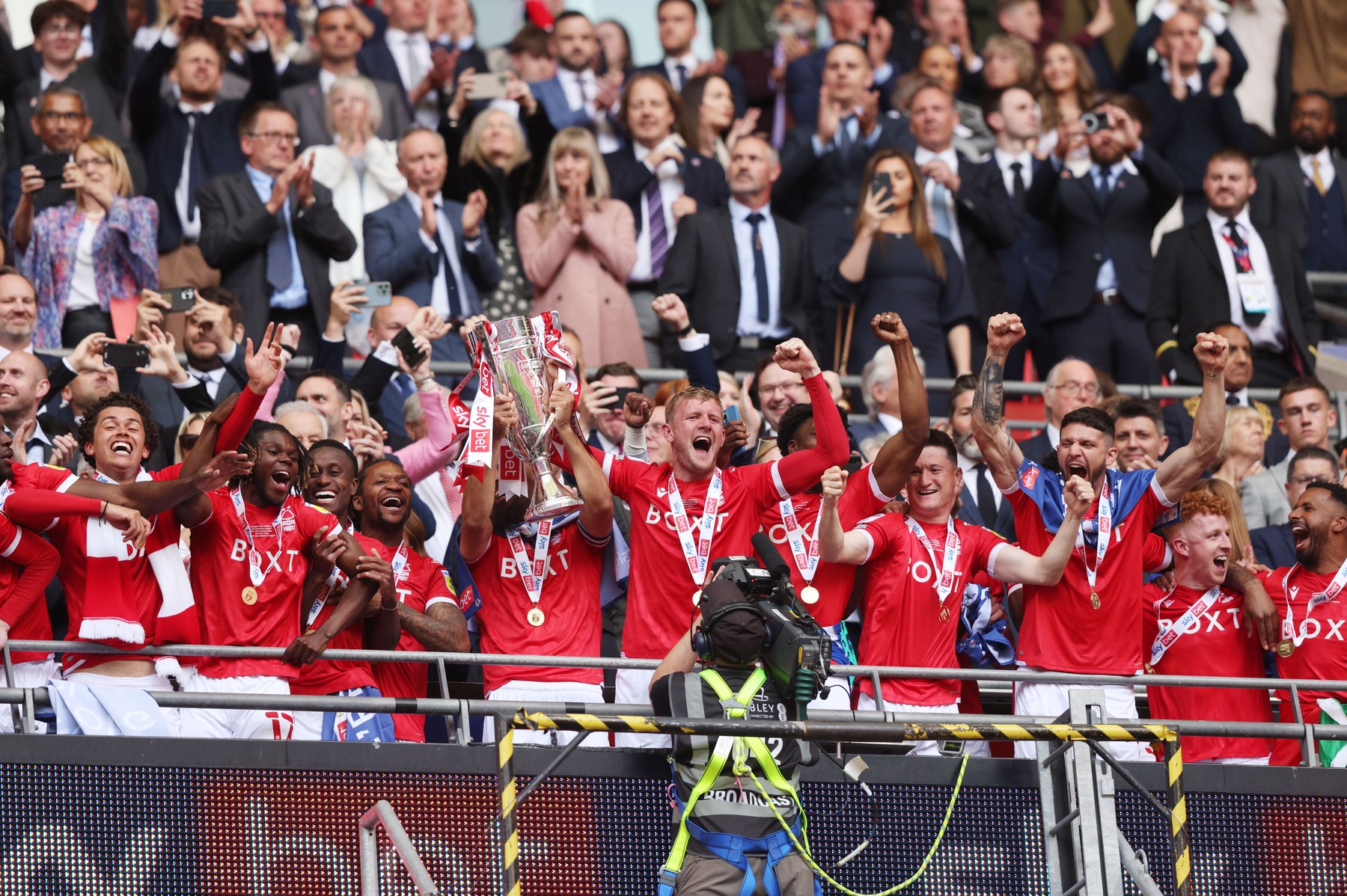 Nottingham Forest a revenit în Premier League după 23 de ani