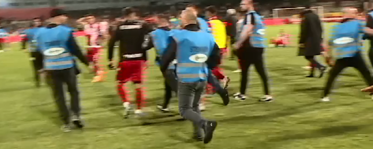 Alexandru Răuță, gest reprobabil la finalul meciului Dinamo - U Cluj 1-1