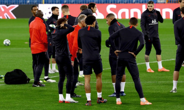 Madrid, Spain. 25th Nov, 2019. Madrid, Spain; 25/11/2019.- The PSG team trains in the field of Santiago Bernabeu before the match tomorrow of November 26 of Champions LeageCredit: Juan Carlos Rojas/Picture Alliance | usage worldwide/dpa/Alamy Live News