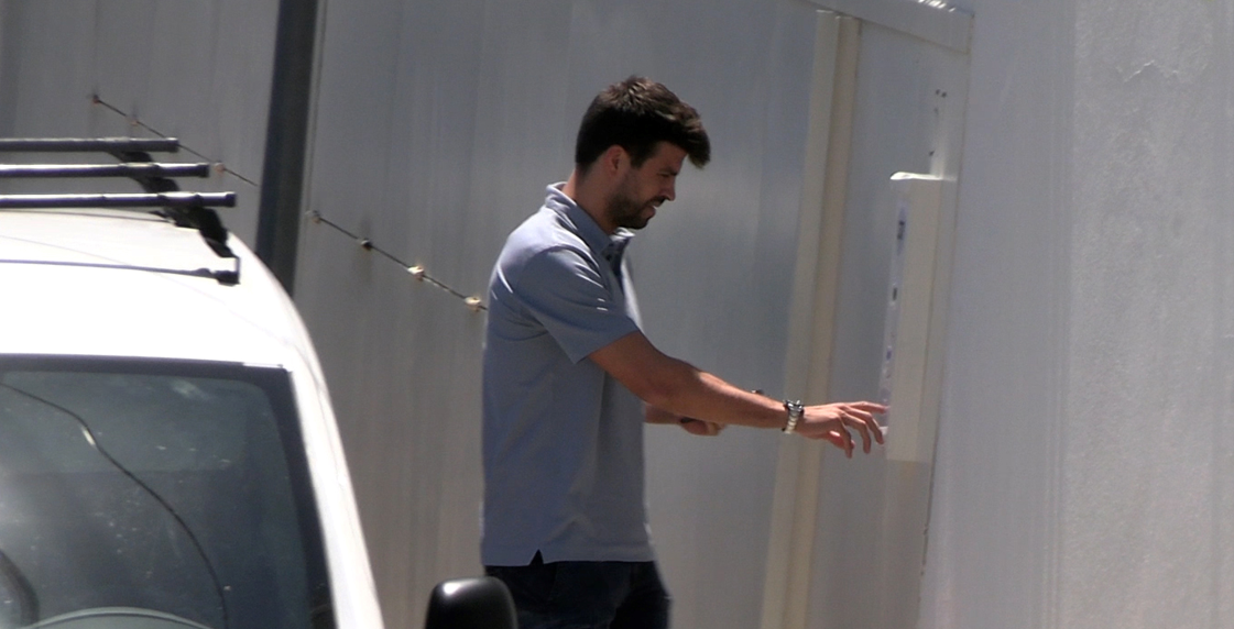 Cum au fost surprinși Shakira și Gerard Pique, la o zi de la apariția zvonurilor că fotbalistul i-a fost infidel artistei