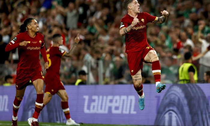 Tirana, Albania. 25th May, 2022. TIRANA - Nicolo Zaniolo of AS Roma celebrates his 1-0 win with Chris Smalling of AS Roma (L) during the UEFA Conference League Final match between AS Roma and Feyenoord at the Arena Kombetare on May 25, 2022 in Tirana, Alb