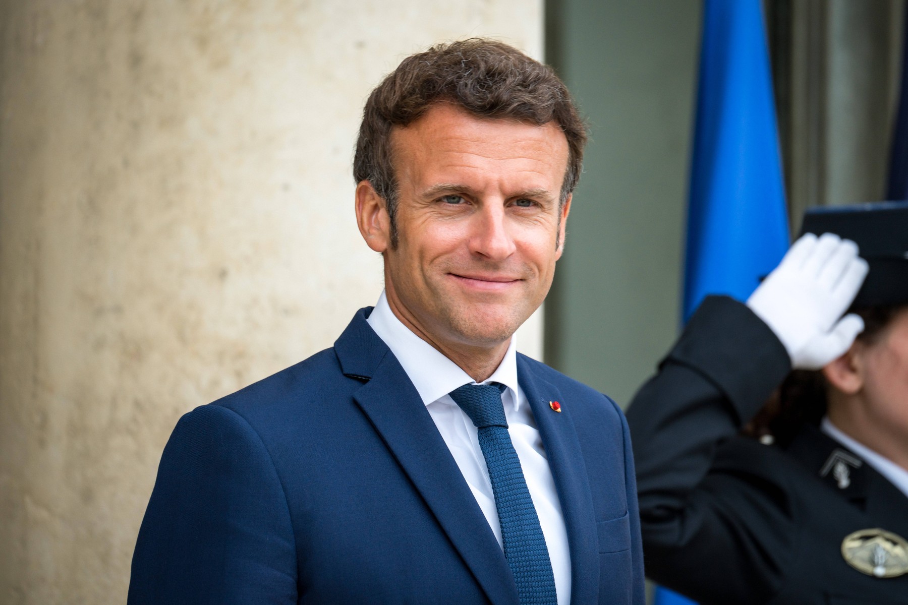 Emmanuel Macron a recunoscut discuția, după două săptămâni: Este rolul unui preşedinte să îşi apere ţara!