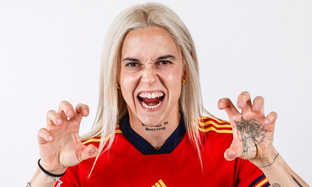 Fotbaliștii Spaniei vor juca în tricoul reprezentativei feminine la meciul cu Cehia din Liga Națiunilor