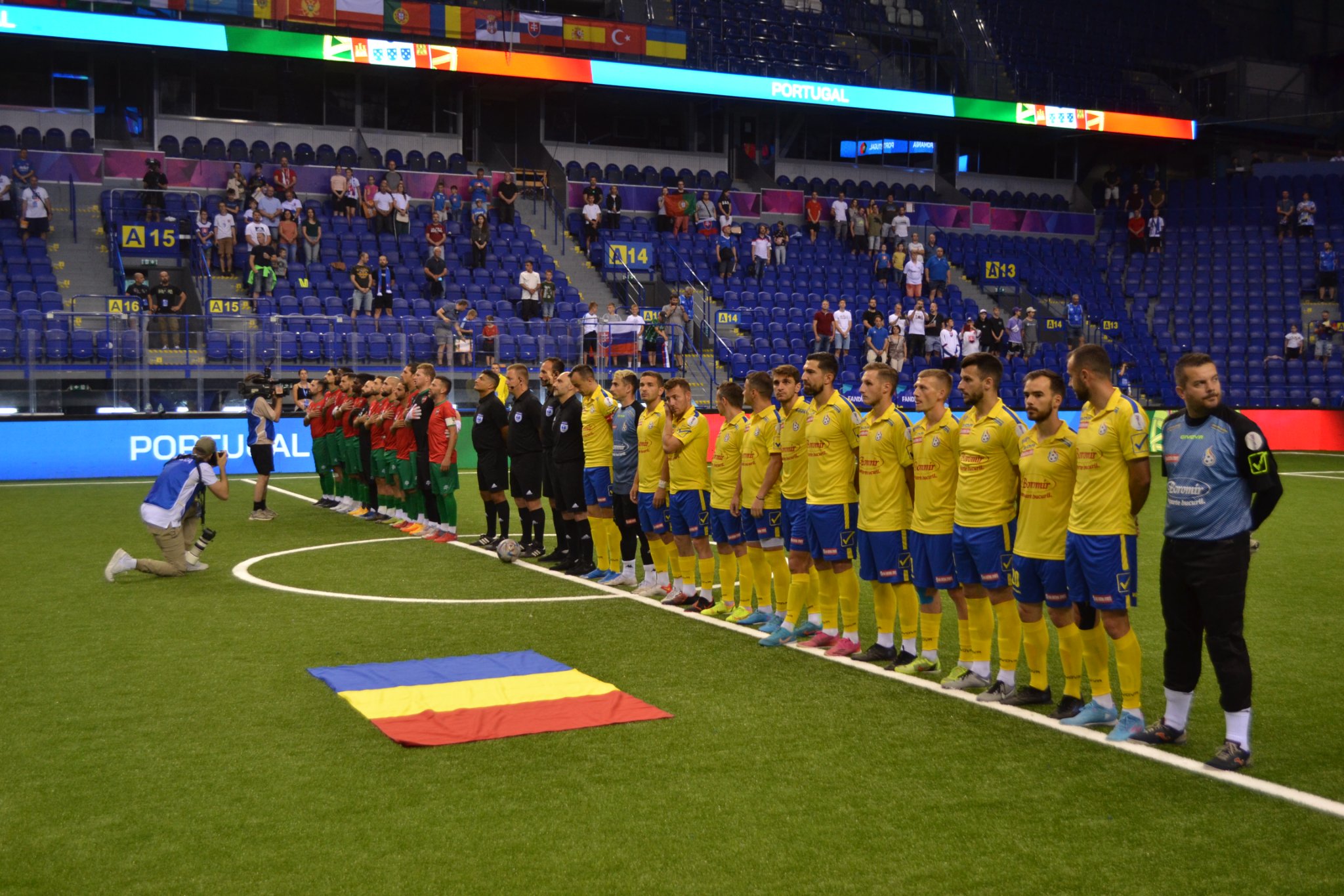 România, în sferturile de finală ale Campionatului European de minifotbal! ”Tricolorii” au surclasat Portugalia, 7-0