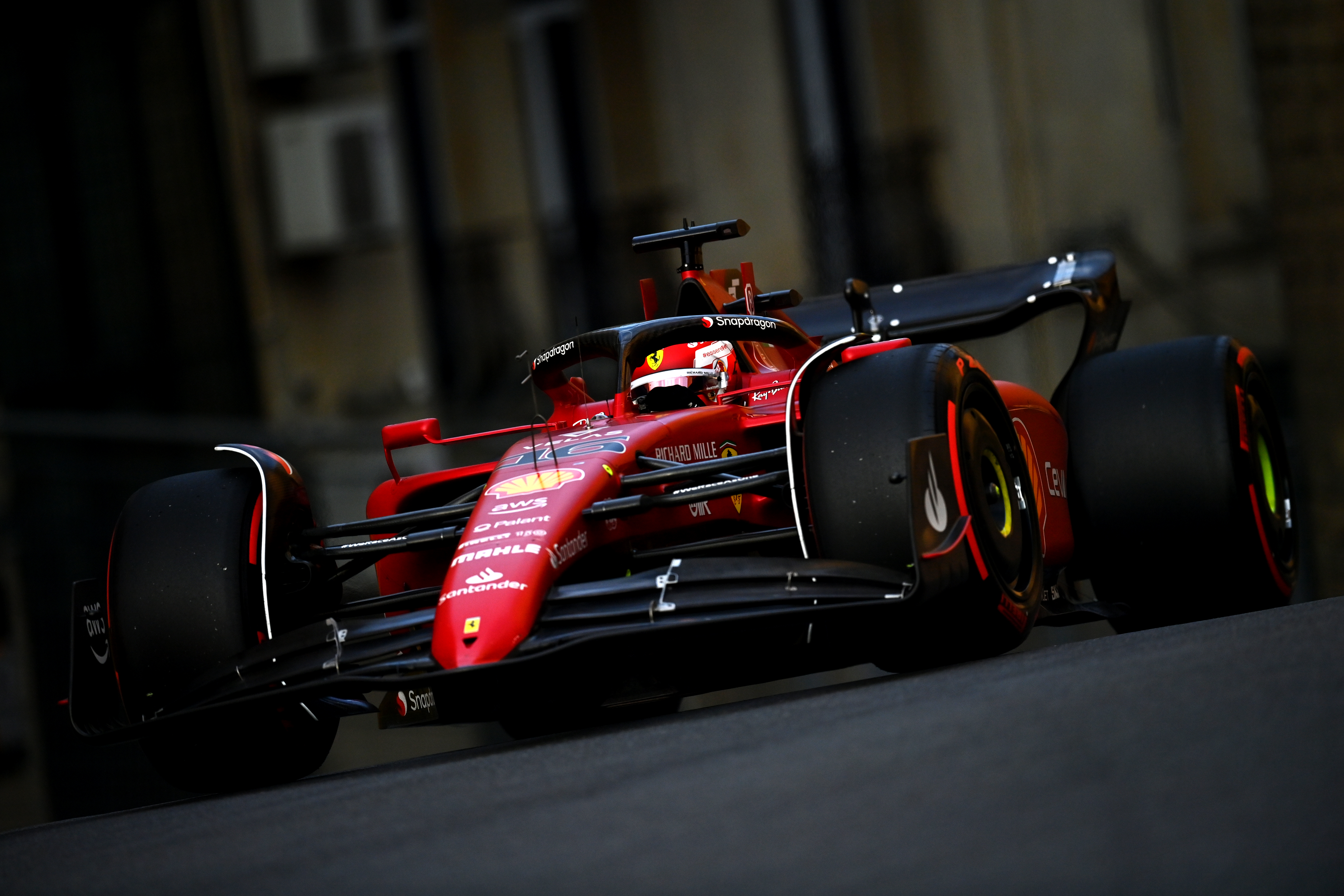 Charles Leclerc, pole-position în Marele Premiu din Azerbaidjan. Lewis Hamilton, o nouă dezamăgire