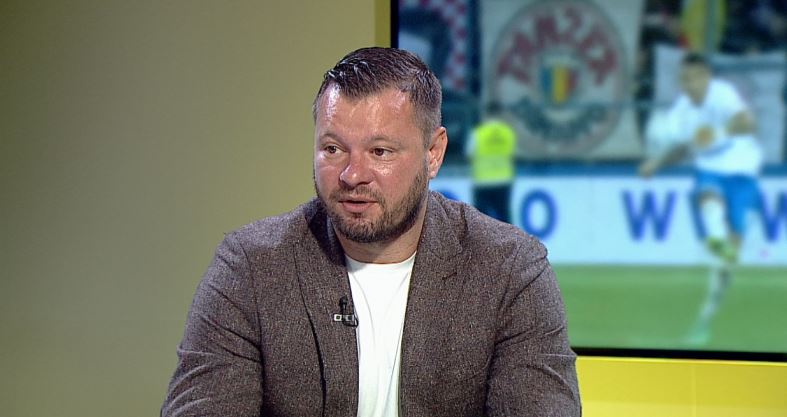 Dinamo analizează posibile transferuri pe WhatsApp! Marius Niculae: “Bugetul de salarii e mic”