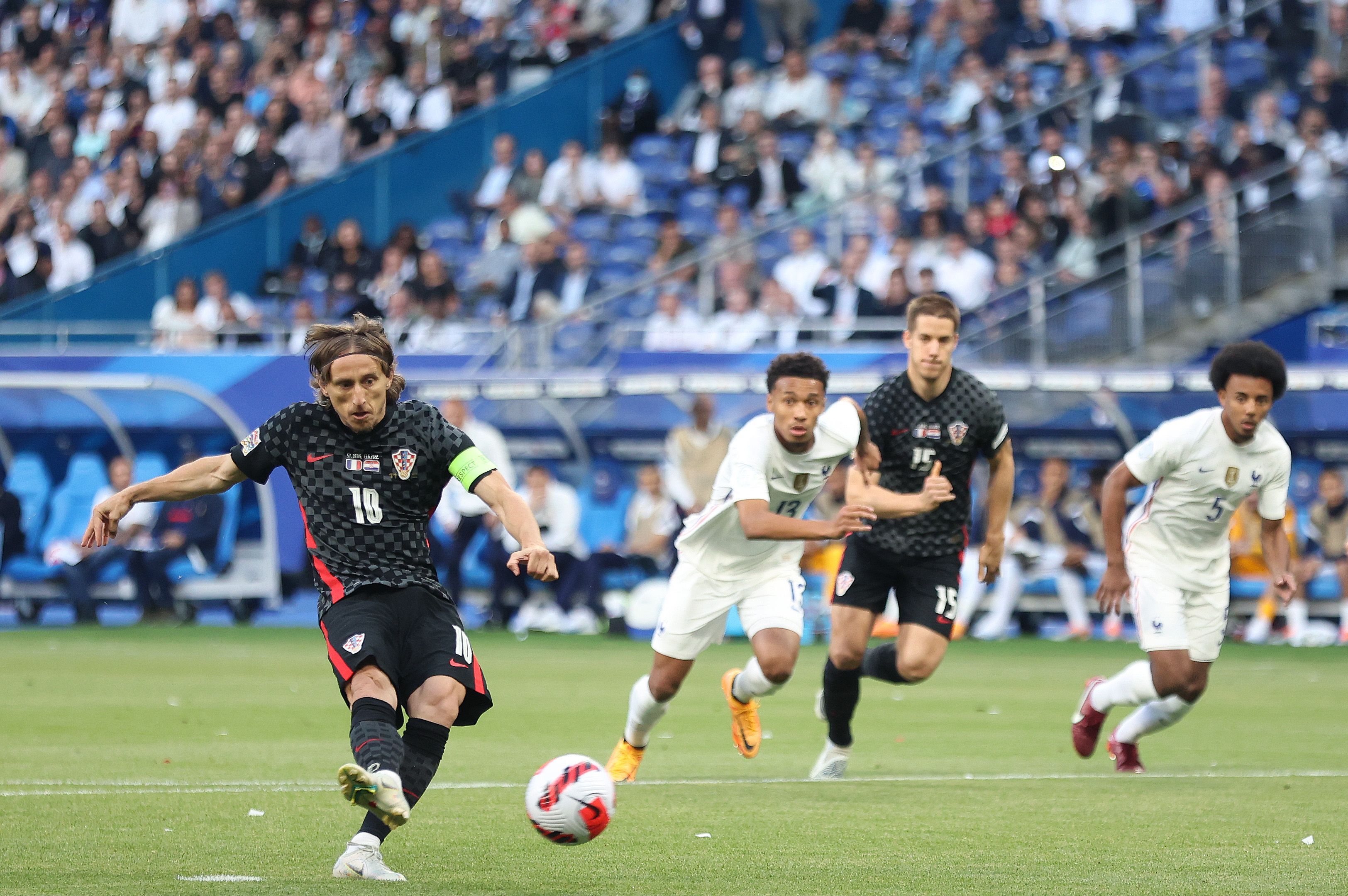 Franța - Croația 0-1, primul succes din istoria echipei lui Modric împotriva Les Bleus. Danemarca - Austria 2-0, Islanda - Israel 2-2