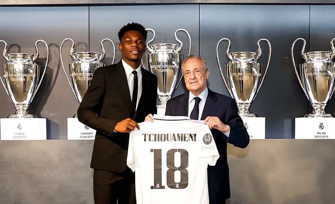 OFICIAL | Aurelien Tchouameni, noul jucător al lui Real Madrid! Primele imagini cu mijlocașul francez la noua echipă