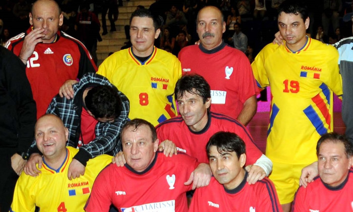 2.FOTBAL:STEAUA BUCURESTI 1986-ROMANIA 1994 5-3,AMICAL (14.01.2012)