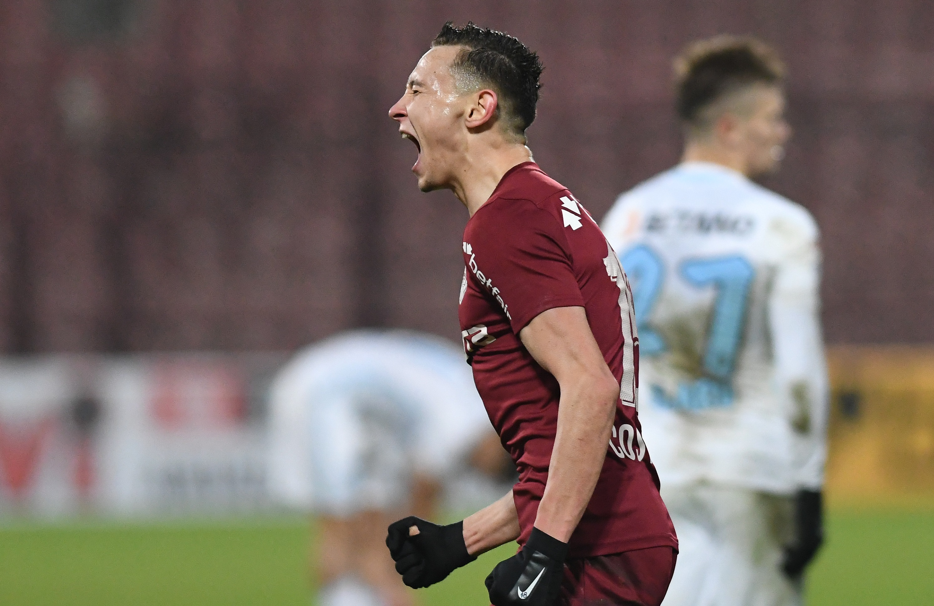 Valentin Costache, noul fotbalist al Rapidului! Al treilea transfer pentru Adrian Mutu
