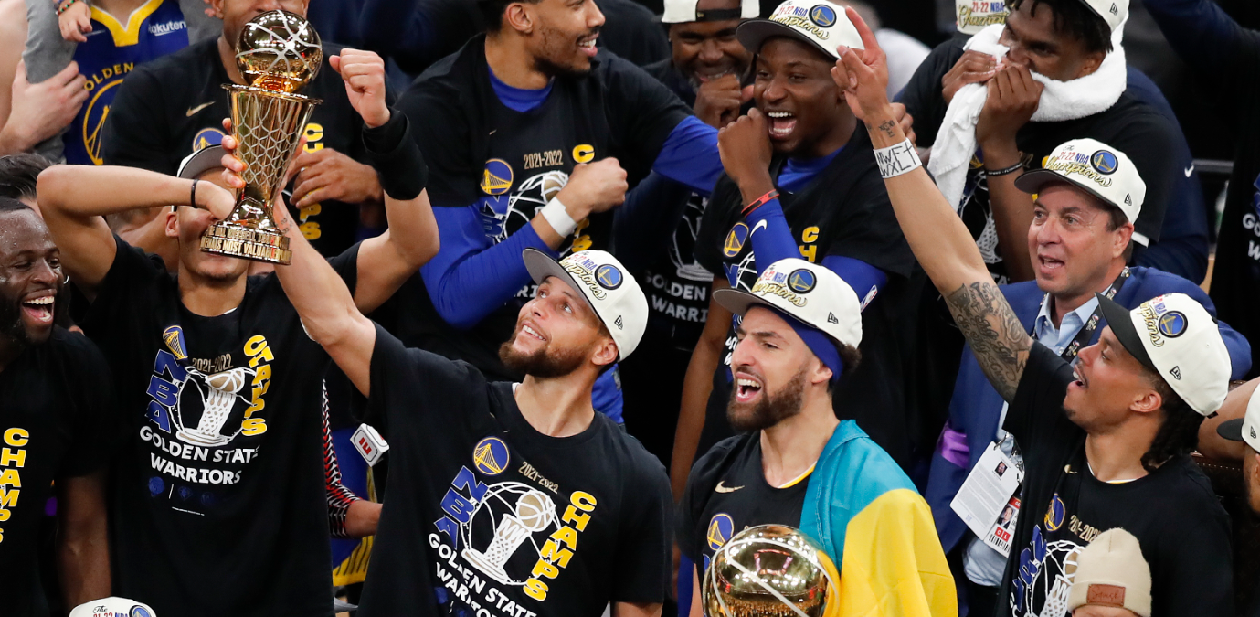 Golden State Warriors e campioană în NBA după finala cu Boston Celtics. Stephen Curry, în lacrimi după meci