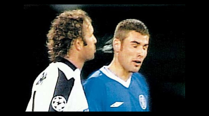 Momentul în care Sinisa Mihajlovic îl scuipă pe Adrian Mutu / Foto: captură TV