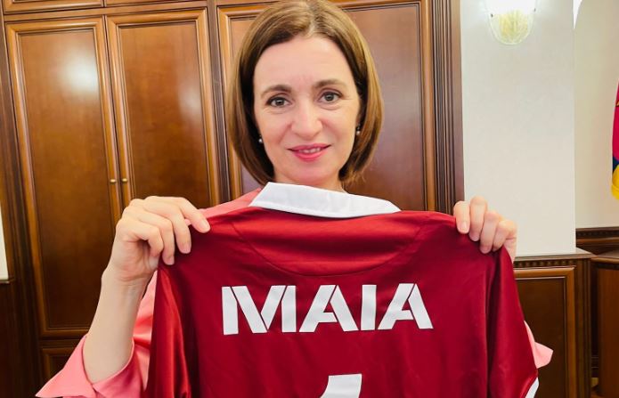 Maia Sandu este ”rapidistă”. Președinta Republicii Moldova a primit un cadou special