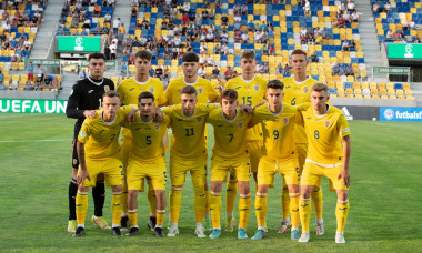 Echipa României U19, înaintea meciului cu Italia / Foto: FRF.ro