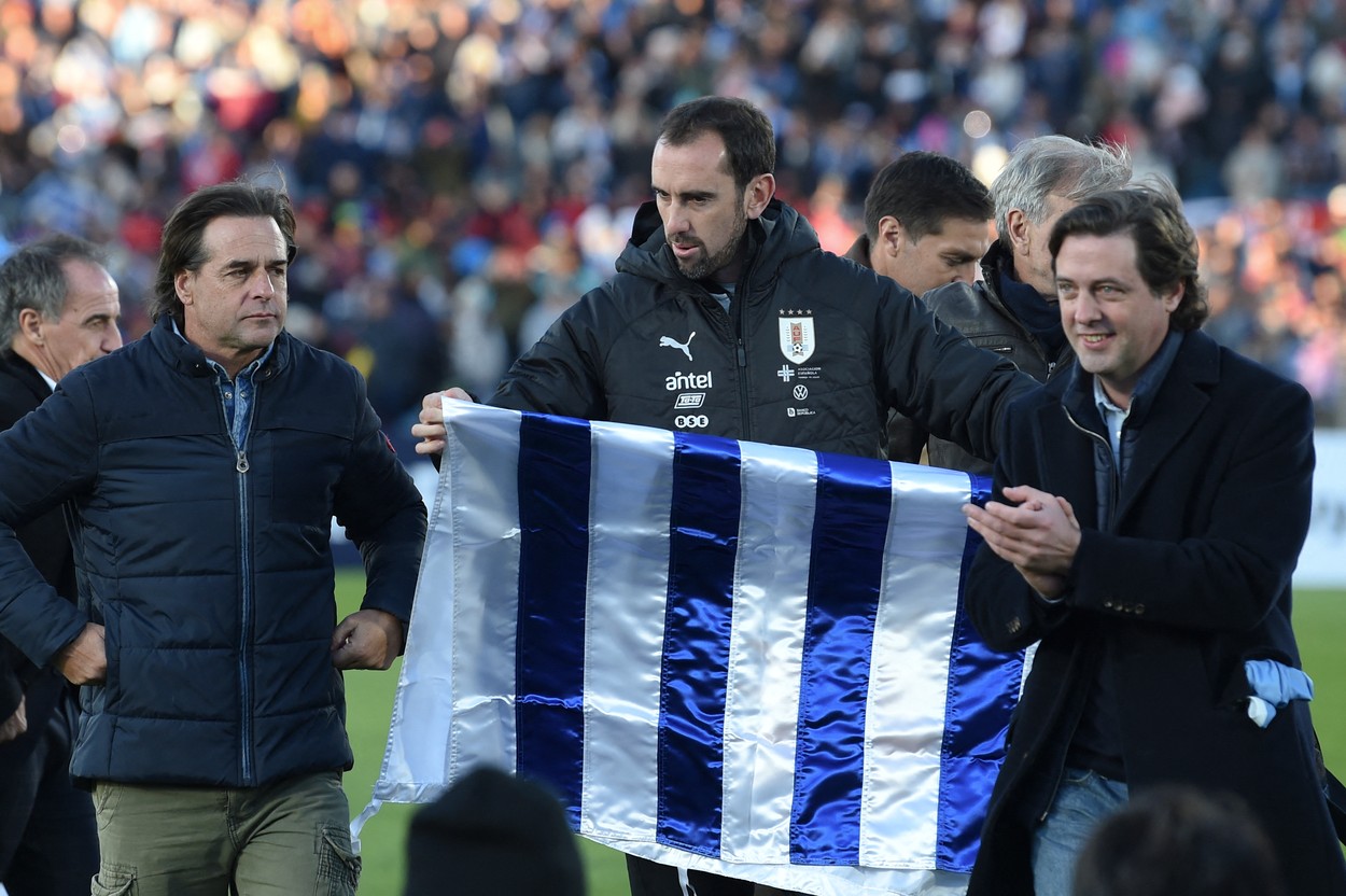 Diego Godin a semnat! Fundașul revine pe teren, la doar câteva luni de când și-a anunțat retragerea