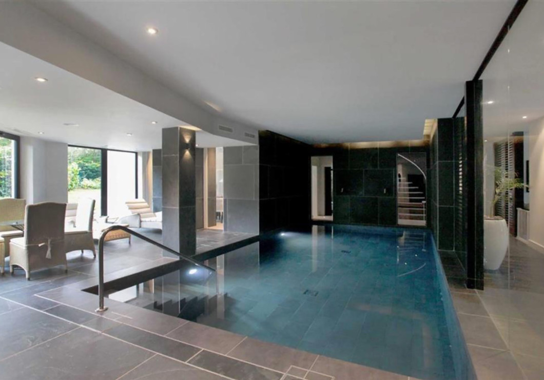 PAUL POGBA NEW CHESHIRE HOME