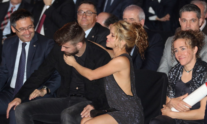 SHAKIRA Y PIQUE MUY COMPLICES EN UN ACTO EN BARCELONA