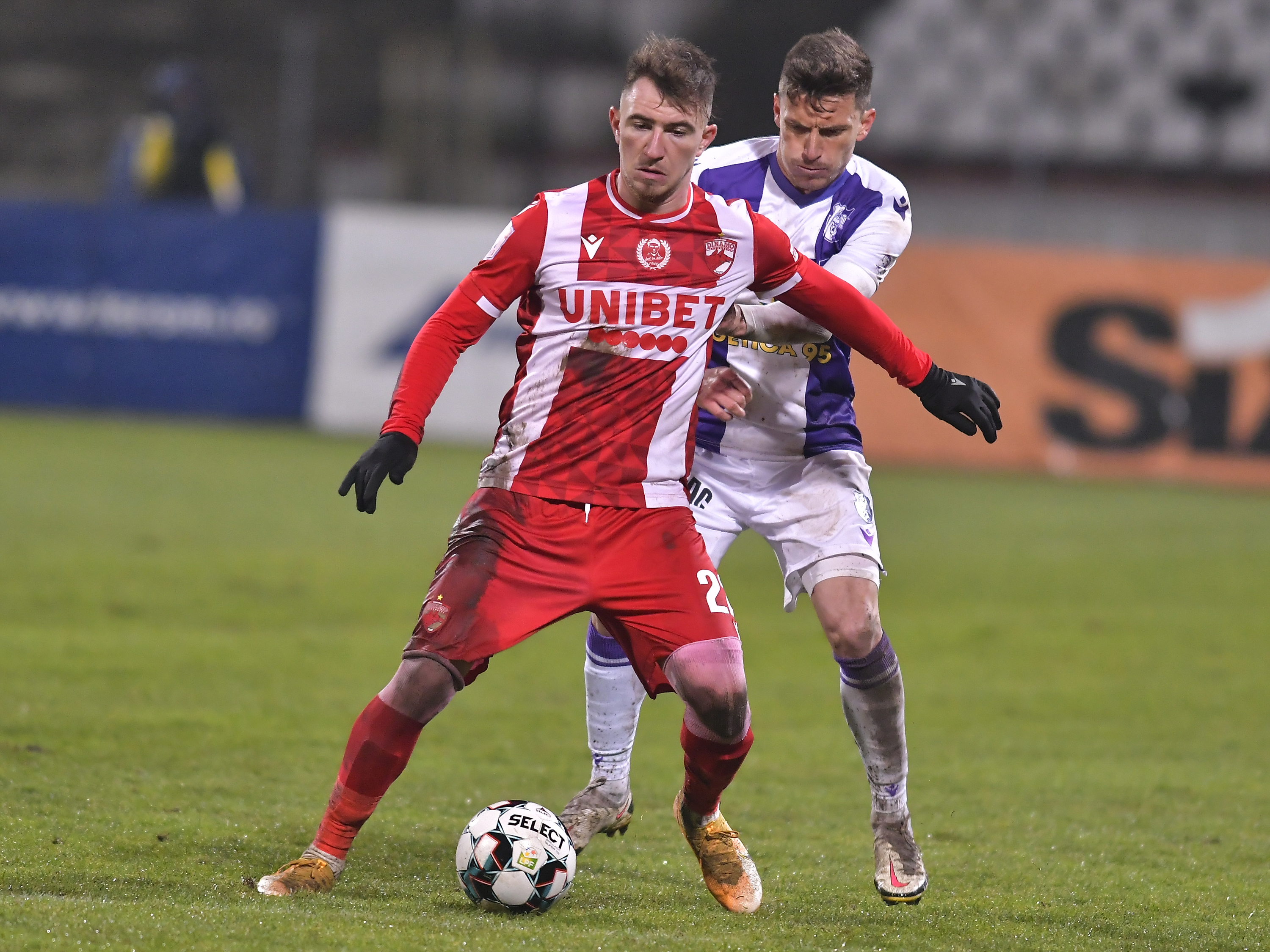 Dinamo, în negocieri cu un alt fost jucător al echipei, după aducerea lui Bogdan Gavrilă