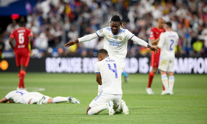 final jubilation Real, David ALABA (Real/ No. 4) with Eduardo CAMAVINGA (Real) Soccer Champions League Final 2022, Liverpool FC (LFC) - Real Madrid (Real) 0: 1, on May 28th, 2022 in Paris/France.