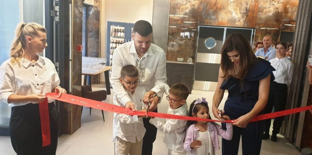 Intrat în afaceri, George Țucudean a inaugurat primul hotel de cinci stele din Arad