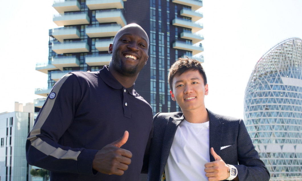 Romelu Lukaku și Steven Zheng / Foto: Twitter@Inter