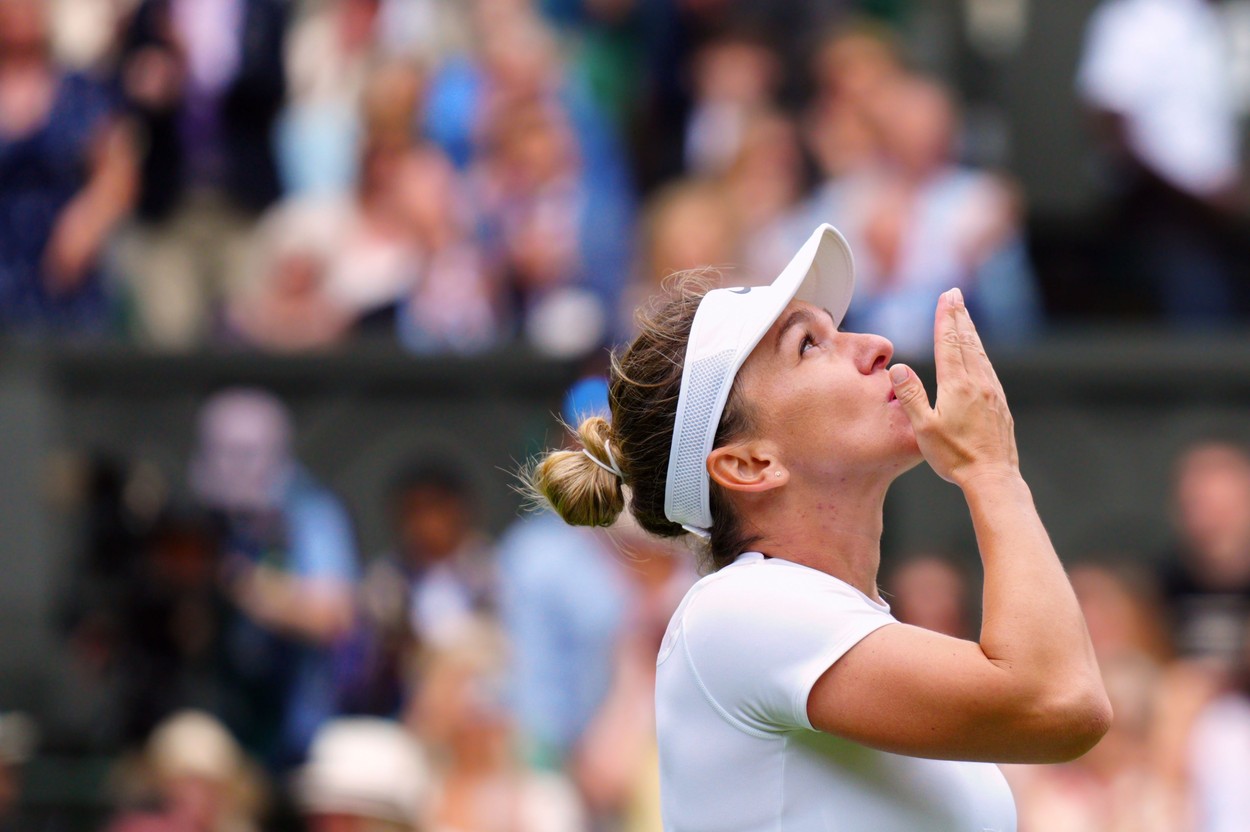 Concluzia specialiștilor, după victoria Simonei Halep cu Amanda Anisimiova la Wimbledon: ”E mai bună decât în 2019”