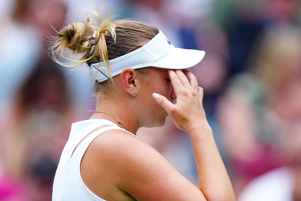 Amanda Anisimova a început să plângă la finalul meciului cu Simona Halep de la Wimbledon