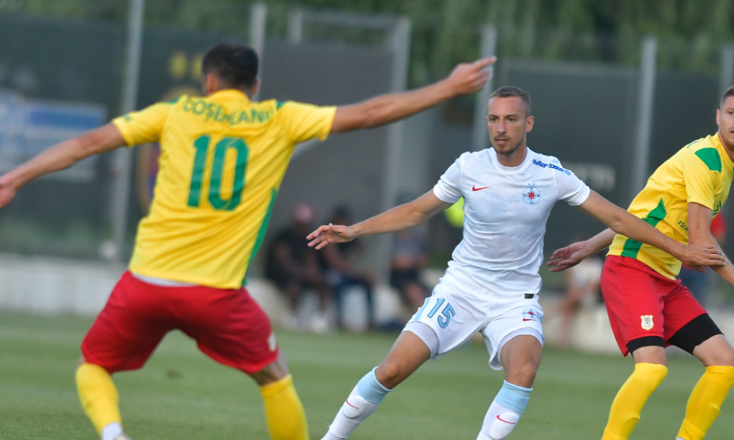 Mihai Lixandru, în tricoul FCSB-ului / Foto: Sport Pictures