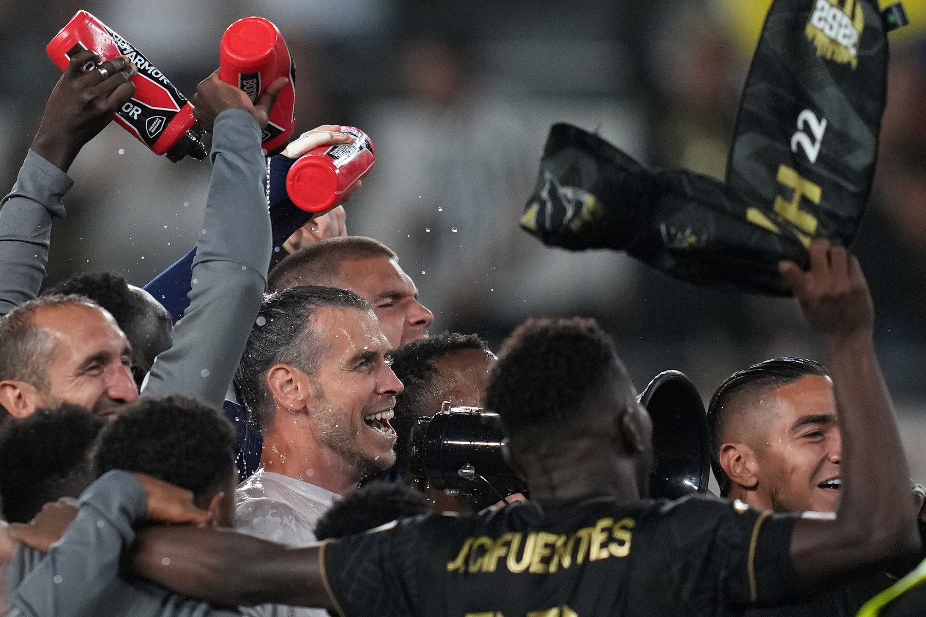 Gestul cu care Gareth Bale îi va înfuria pe suporterii Realului! Ce a făcut în momentul prezentării la noua echipă