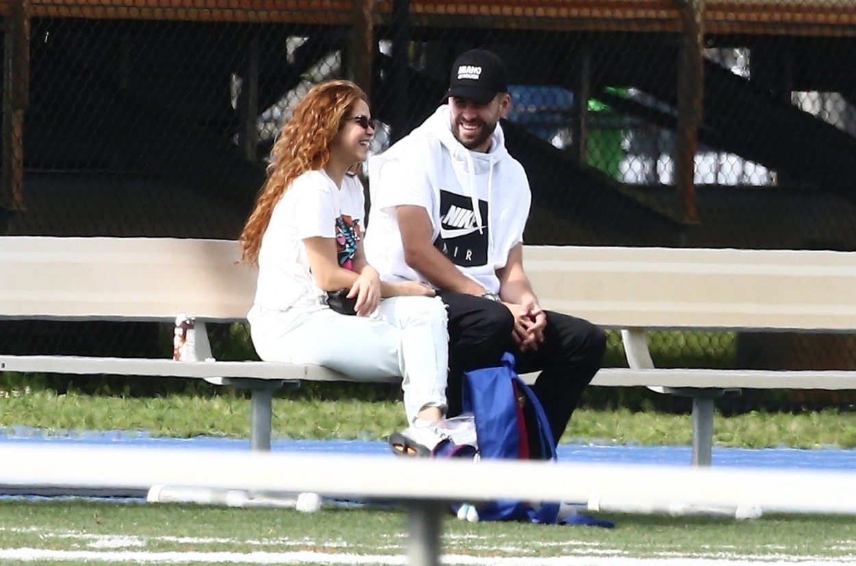 Lovitură de teatru! Pique s-ar fi despărțit de chelnerița cu care ar fi înșelat-o pe Shakira. Ce plan are fotbalistul