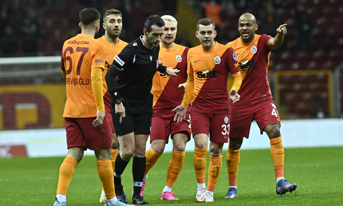 Turkish Super Legue football match between Galatasaray and Kasimpasa at NEF Stadium in Istanbul , Turkey on January 20 ,2022 .