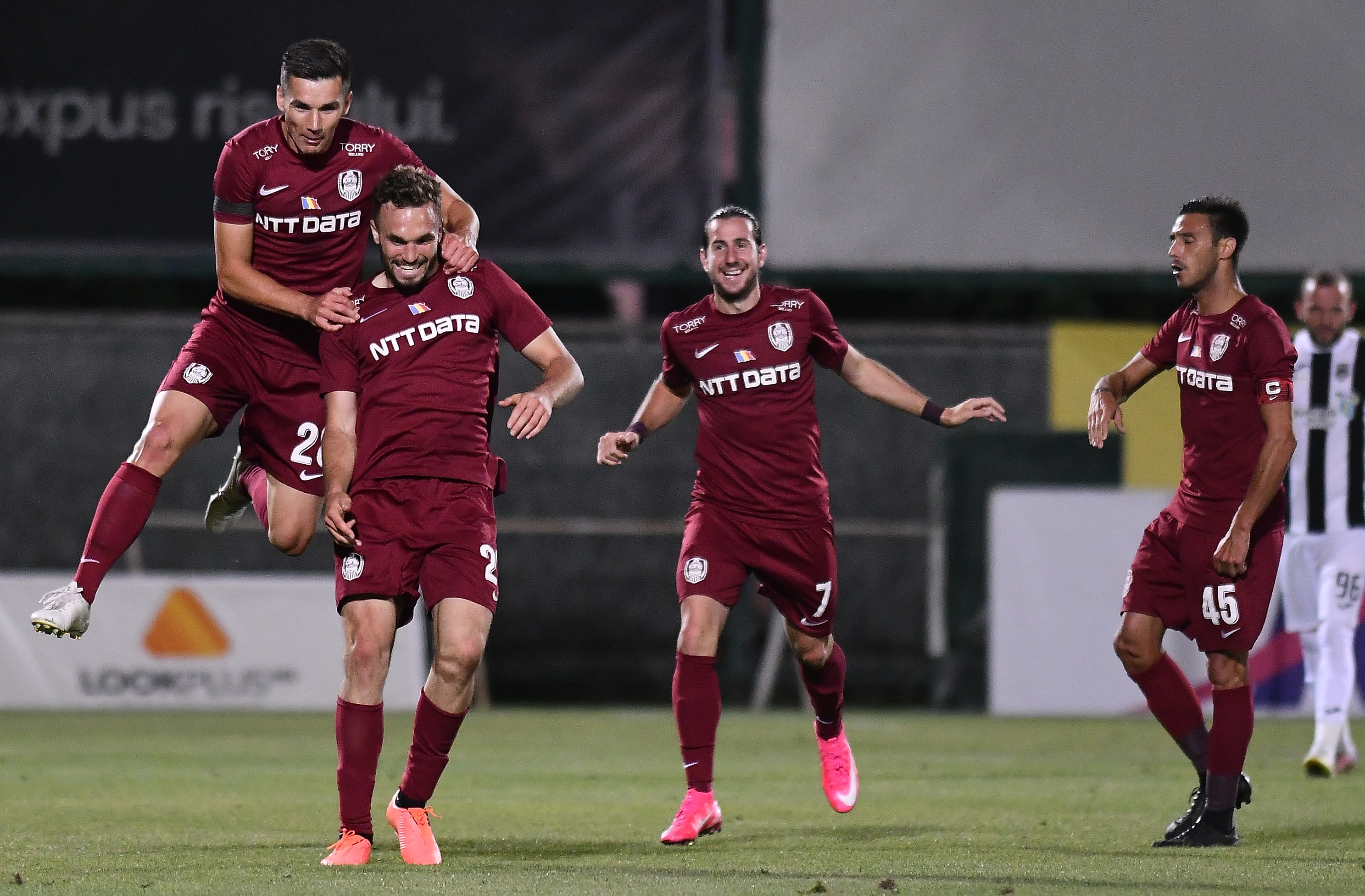 CFR Cluj a anunțat prelungirea contractului unui jucător chiar înaintea returului cu Pyunik: "Este un model"