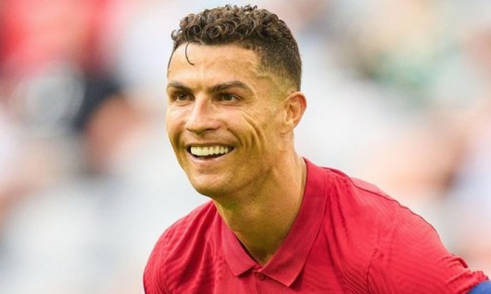 Munich, Germany. 19th June, 2021. Munich, Germany. 19th June, 2021. Cristiano RONALDO, Por 7 half-size, portrait, one person, single, Aktion, Einzelbild, angeschnittenes Einzelmotiv, Halbfigur, halbe Figur, in the Group F match PORTUGAL - GERMANY 2-4 at t