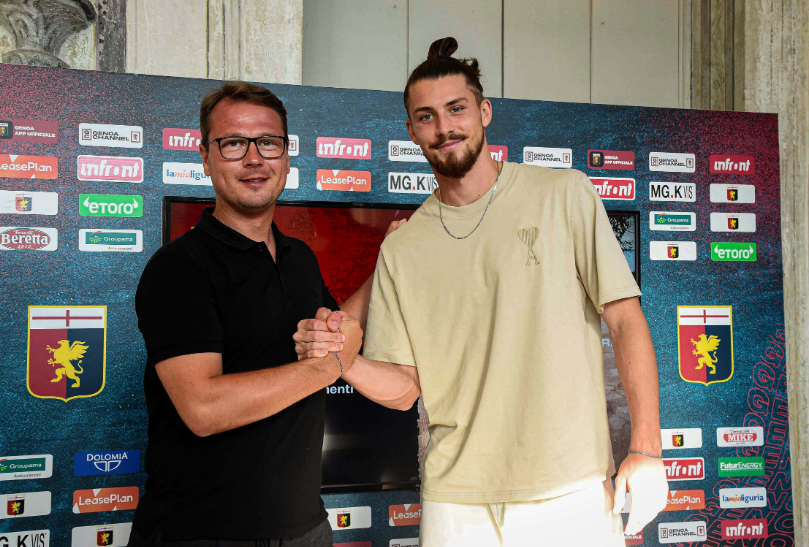 Radu Drăguşin a fost prezentat la Genoa. Agentul Florin Manea a explicat decizia fotbalistului